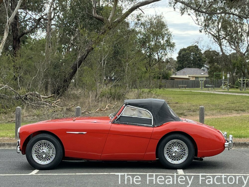 1956 AUSTIN HEALEY 100 BN2 CONVERTIBLE