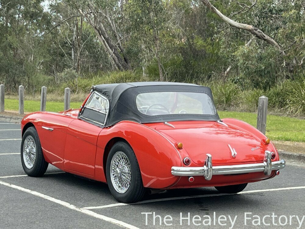 1956 AUSTIN HEALEY 100 BN2 CONVERTIBLE