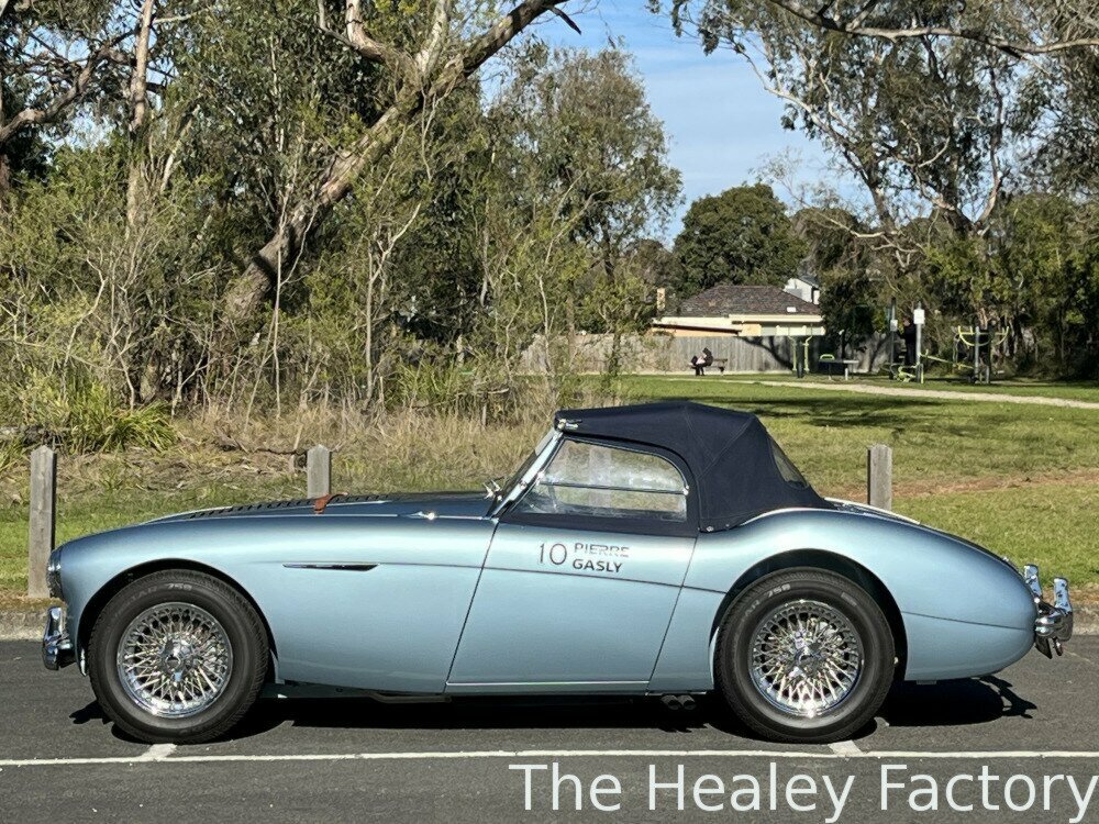 1956 AUSTIN HEALEY 100 BN2 CONVERTIBLE
