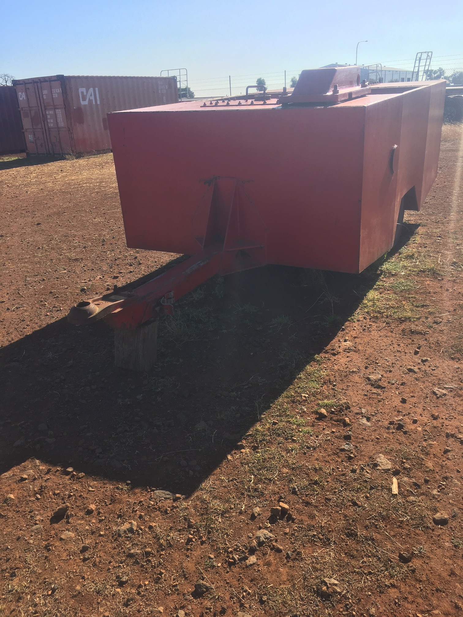 UNKNOWN COMPACTING STATIC ROLLER