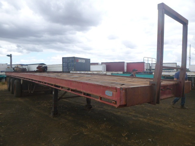 1983 FRUEHAUF FLAT TOP TRAILER