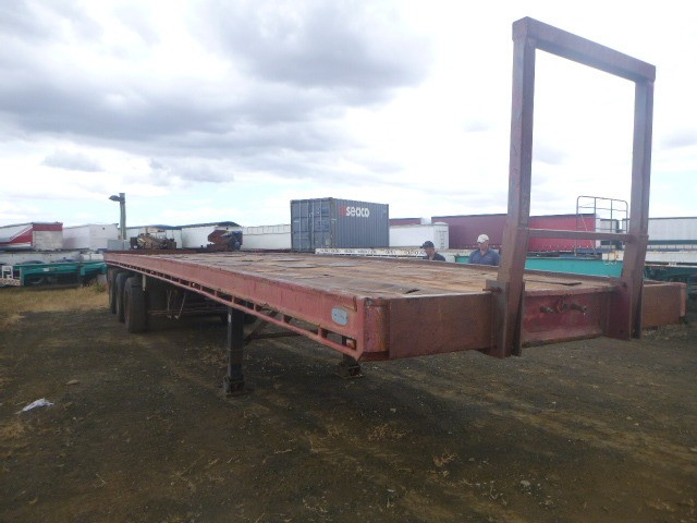 1983 FRUEHAUF FLAT TOP TRAILER