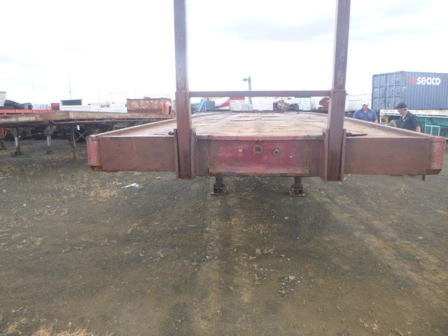 1983 FRUEHAUF FLAT TOP TRAILER