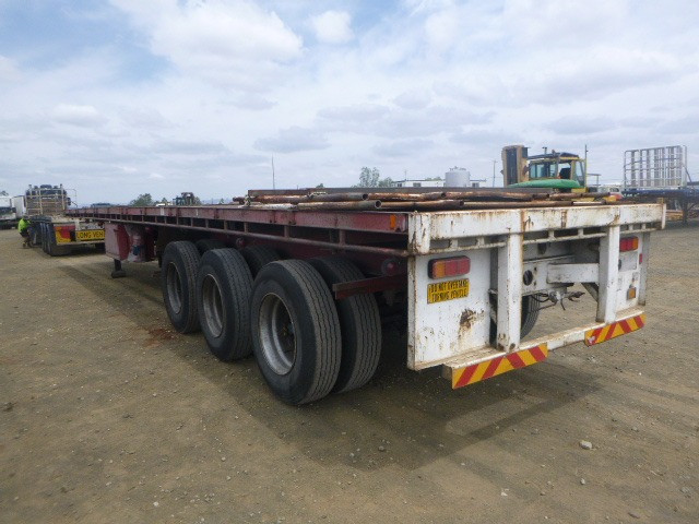 1995 FREIGHTER SEMI FLAT TOP TRAILER