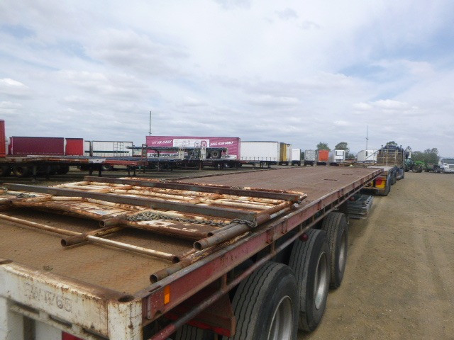 1995 FREIGHTER SEMI FLAT TOP TRAILER