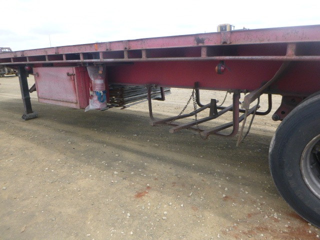 1995 FREIGHTER SEMI FLAT TOP TRAILER
