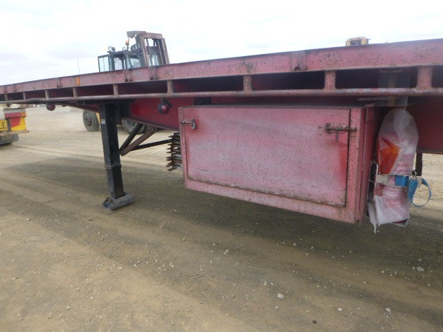 1995 FREIGHTER SEMI FLAT TOP TRAILER