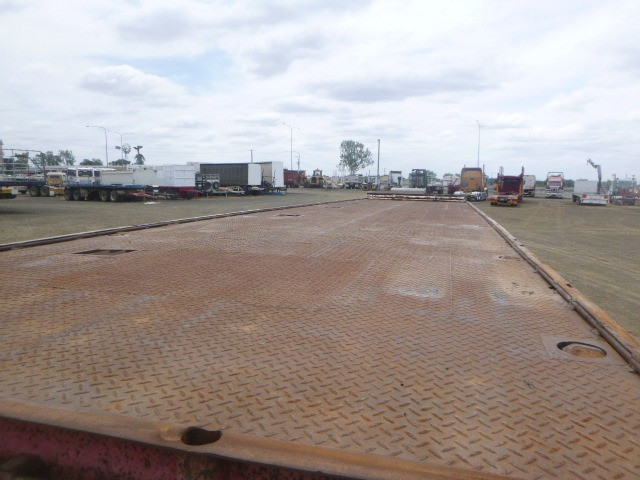 1995 FREIGHTER SEMI FLAT TOP TRAILER