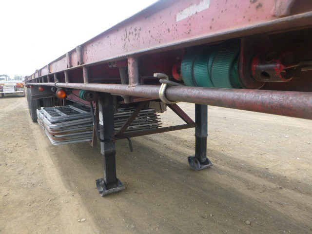 1995 FREIGHTER SEMI FLAT TOP TRAILER