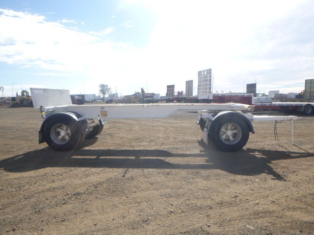 UNKNOWN SKEL DOG TRAILER