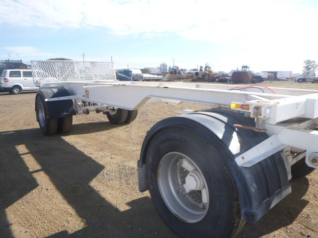 UNKNOWN SKEL DOG TRAILER