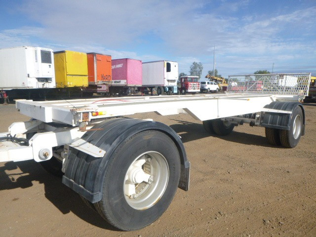 UNKNOWN SKEL DOG TRAILER