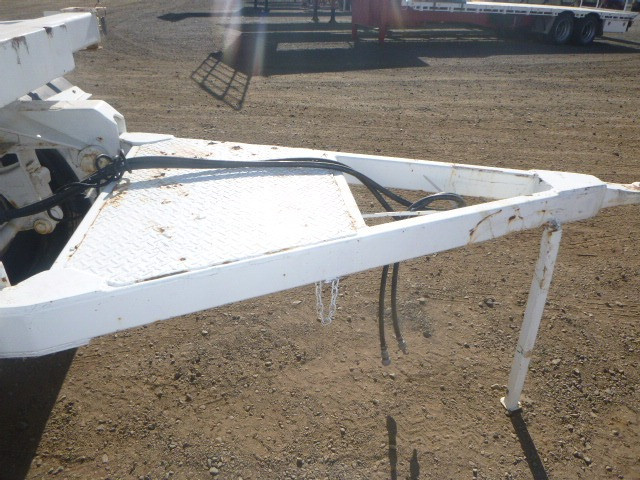 UNKNOWN SKEL DOG TRAILER