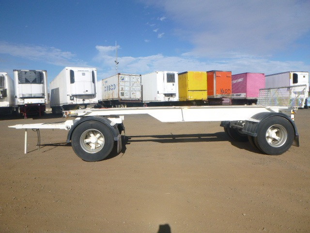 UNKNOWN SKEL DOG TRAILER