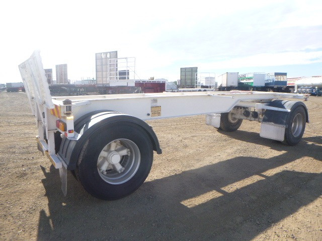 UNKNOWN SKEL DOG TRAILER