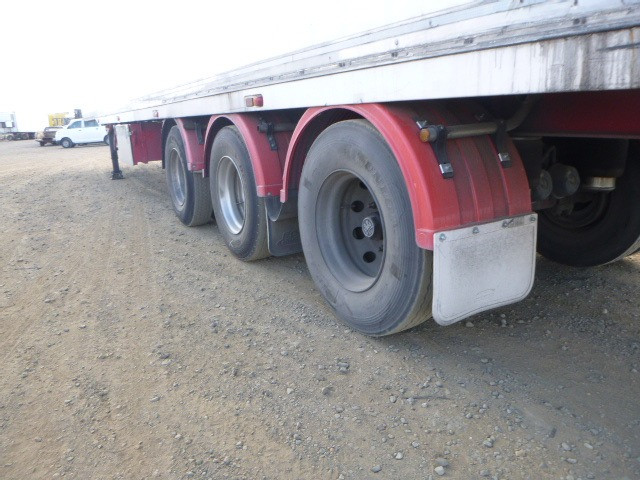 UNKNOWN LIQUID/GAS STORAGE FUEL TANK