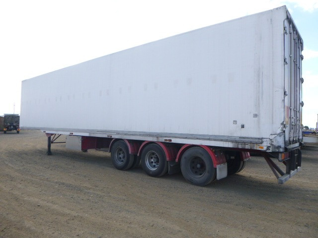UNKNOWN LIQUID/GAS STORAGE FUEL TANK