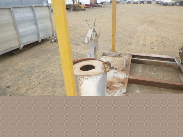 UNKNOWN LIQUID/GAS STORAGE FUEL TANK