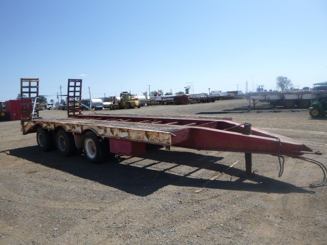 1983 CRH TAG/PLANT (WITH RAMPS) TRAILER