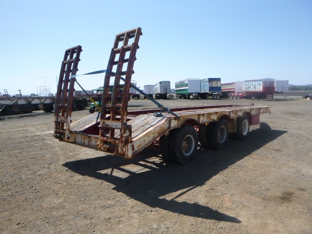 1983 CRH TAG/PLANT (WITH RAMPS) TRAILER