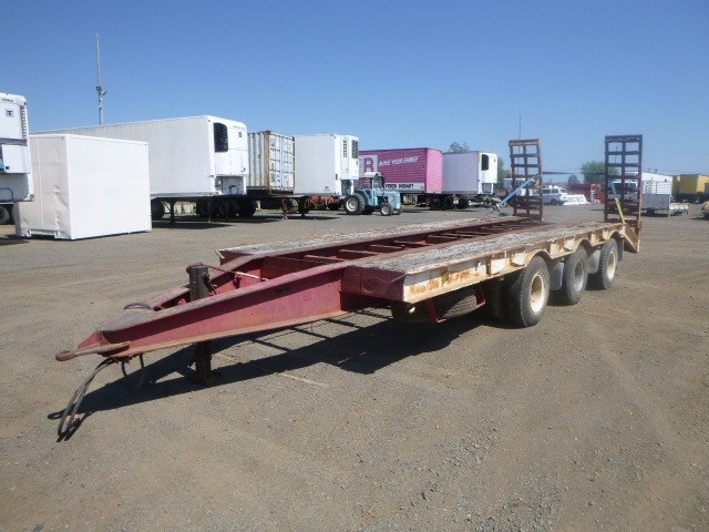 1983 CRH TAG/PLANT (WITH RAMPS) TRAILER