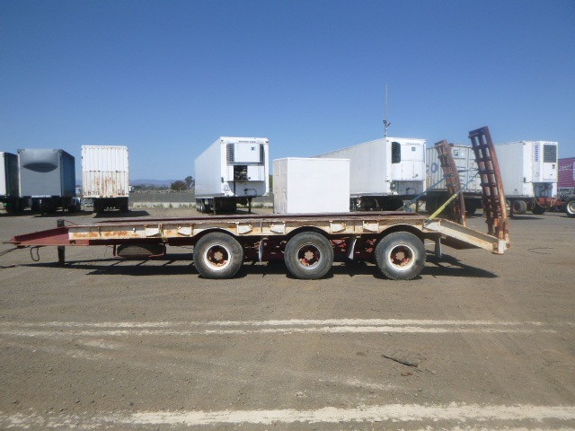 1983 CRH TAG/PLANT (WITH RAMPS) TRAILER