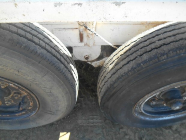 1983 CUSTOM TAG/PLANT (WITH RAMPS) TRAILER
