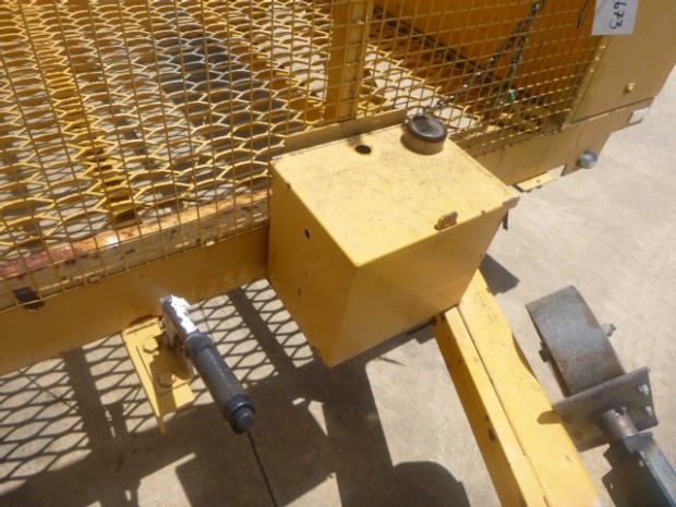 1993 CUSTOM TAG/PLANT (WITH RAMPS) BCC MACHINERY PIG TRAILER