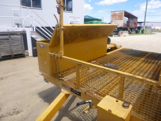 1993 CUSTOM TAG/PLANT (WITH RAMPS) BCC MACHINERY PIG TRAILER