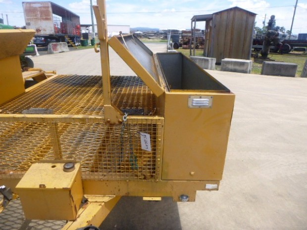 1993 CUSTOM TAG/PLANT (WITH RAMPS) BCC MACHINERY PIG TRAILER