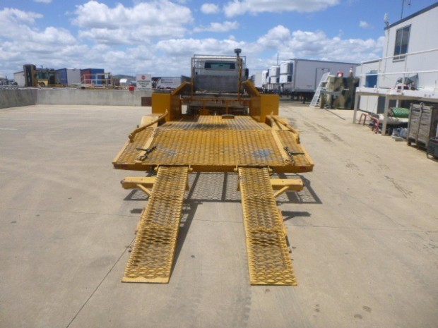 1993 CUSTOM TAG/PLANT (WITH RAMPS) BCC MACHINERY PIG TRAILER