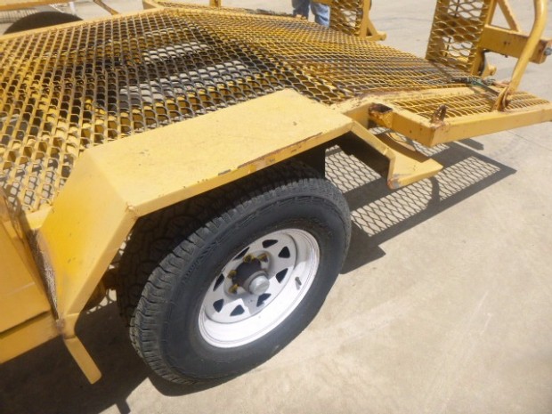 1993 CUSTOM TAG/PLANT (WITH RAMPS) BCC MACHINERY PIG TRAILER