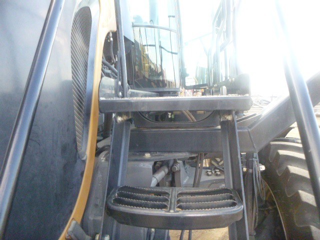 2014 ROGATOR RG900 SPRAYER BOOM SPRAY