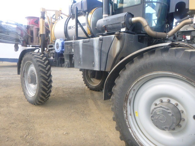 2014 ROGATOR RG900 SPRAYER BOOM SPRAY