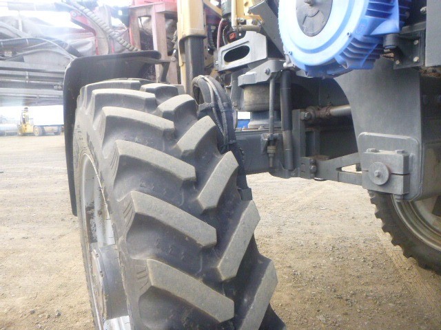 2014 ROGATOR RG900 SPRAYER BOOM SPRAY