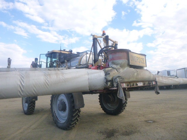 2014 ROGATOR RG900 SPRAYER BOOM SPRAY