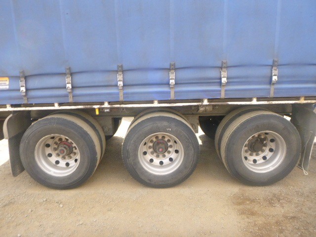 1998 FREIGHTER CURTAINSIDER SEMI TRAILER