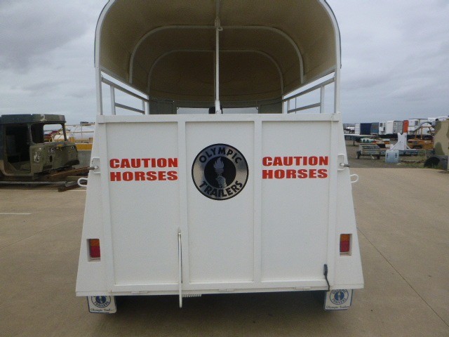 2006 OLYMPIC HORSE FLOAT TRAILER