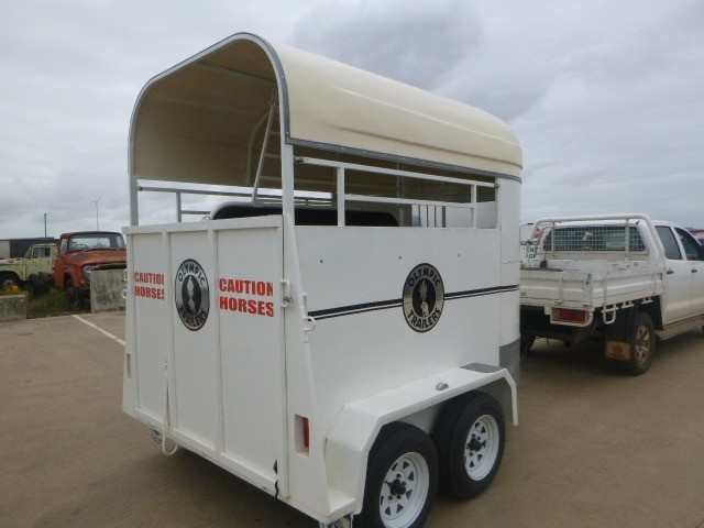 2006 OLYMPIC HORSE FLOAT TRAILER