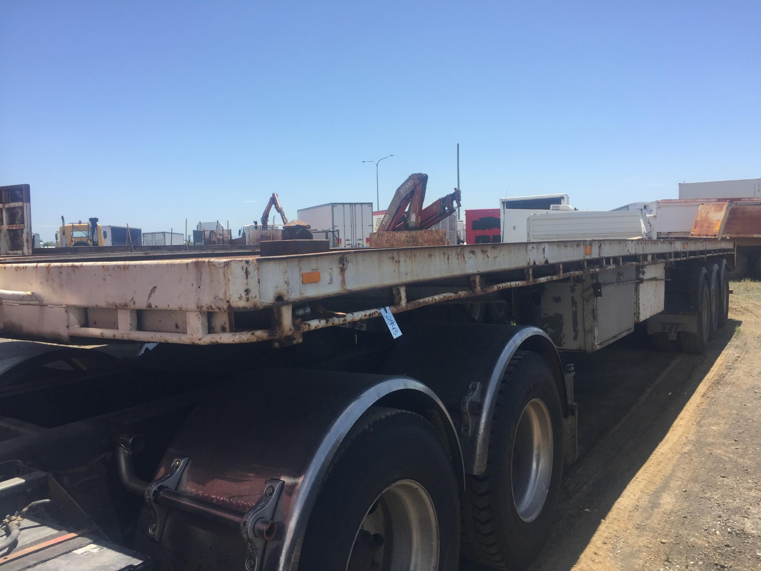 1986 KRUEGER SEMI FLAT TOP TRAILER