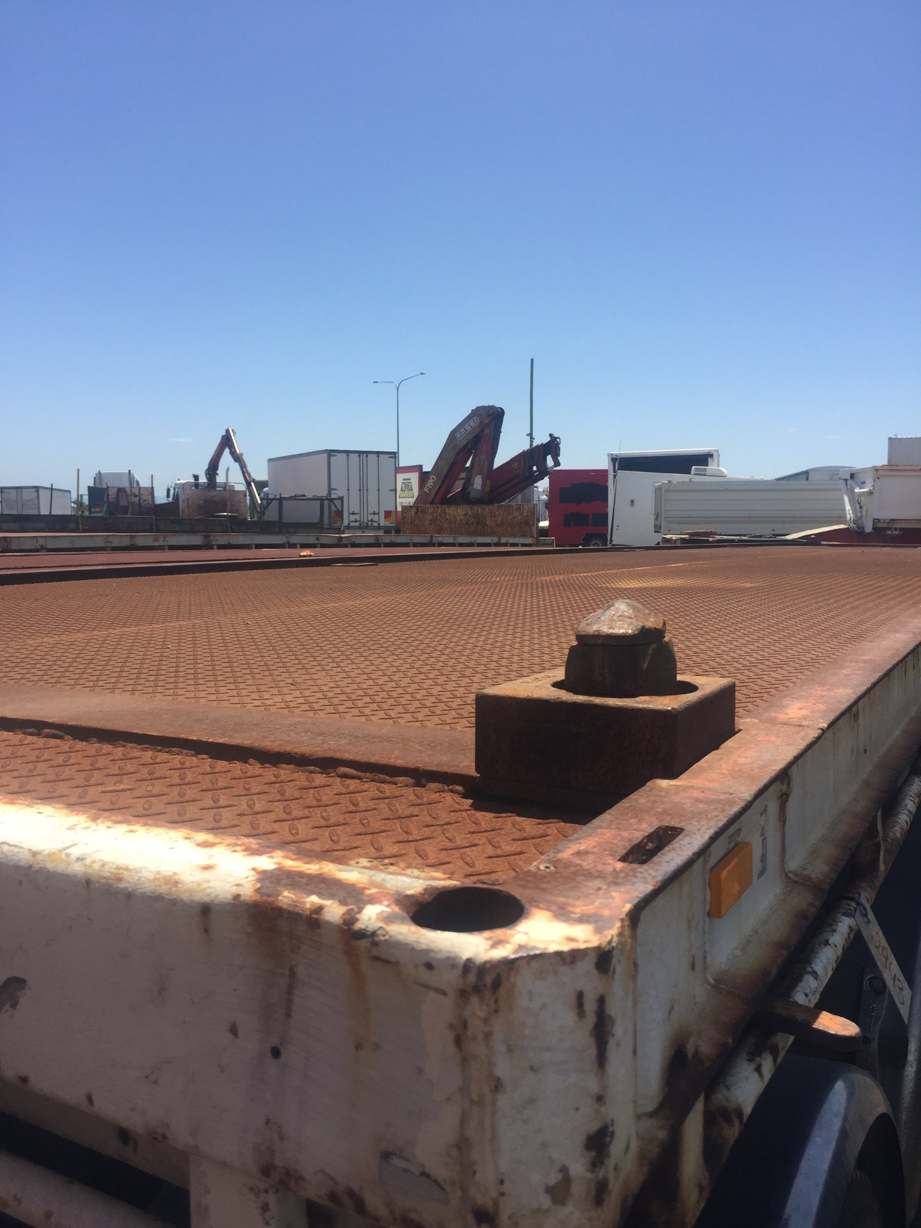 1986 KRUEGER SEMI FLAT TOP TRAILER