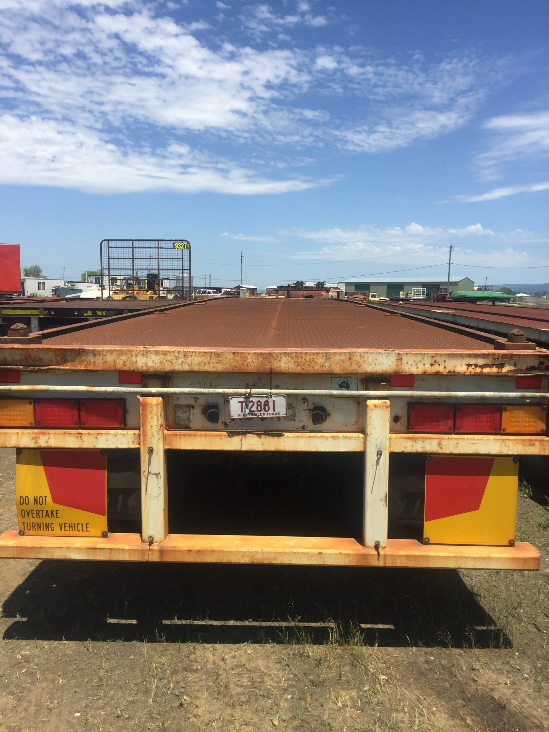 1986 KRUEGER SEMI FLAT TOP TRAILER