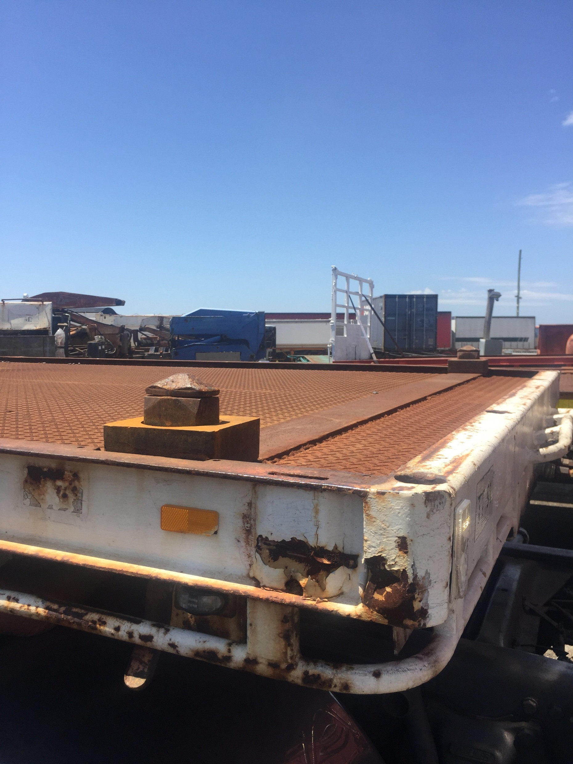 1986 KRUEGER SEMI FLAT TOP TRAILER