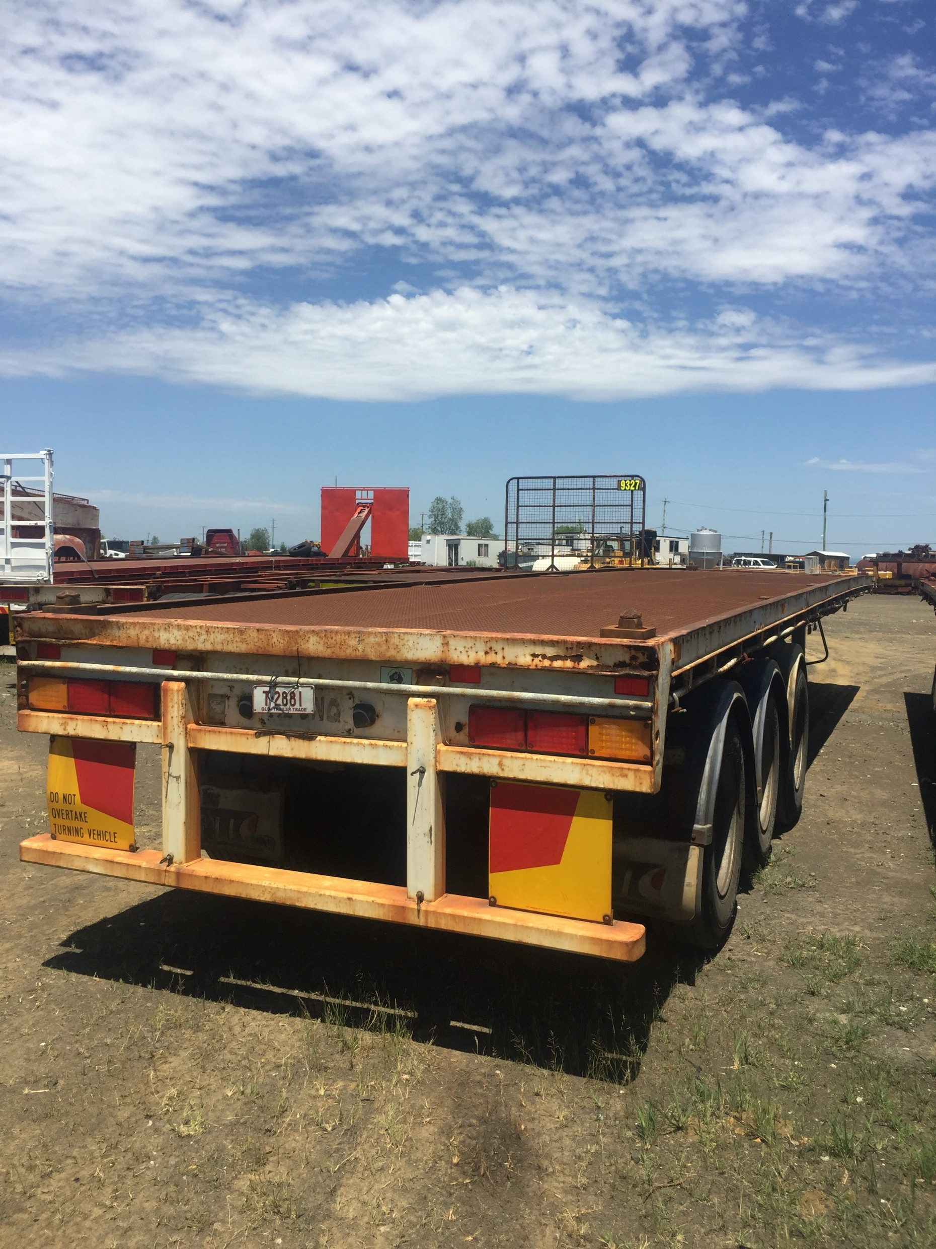 1986 KRUEGER SEMI FLAT TOP TRAILER
