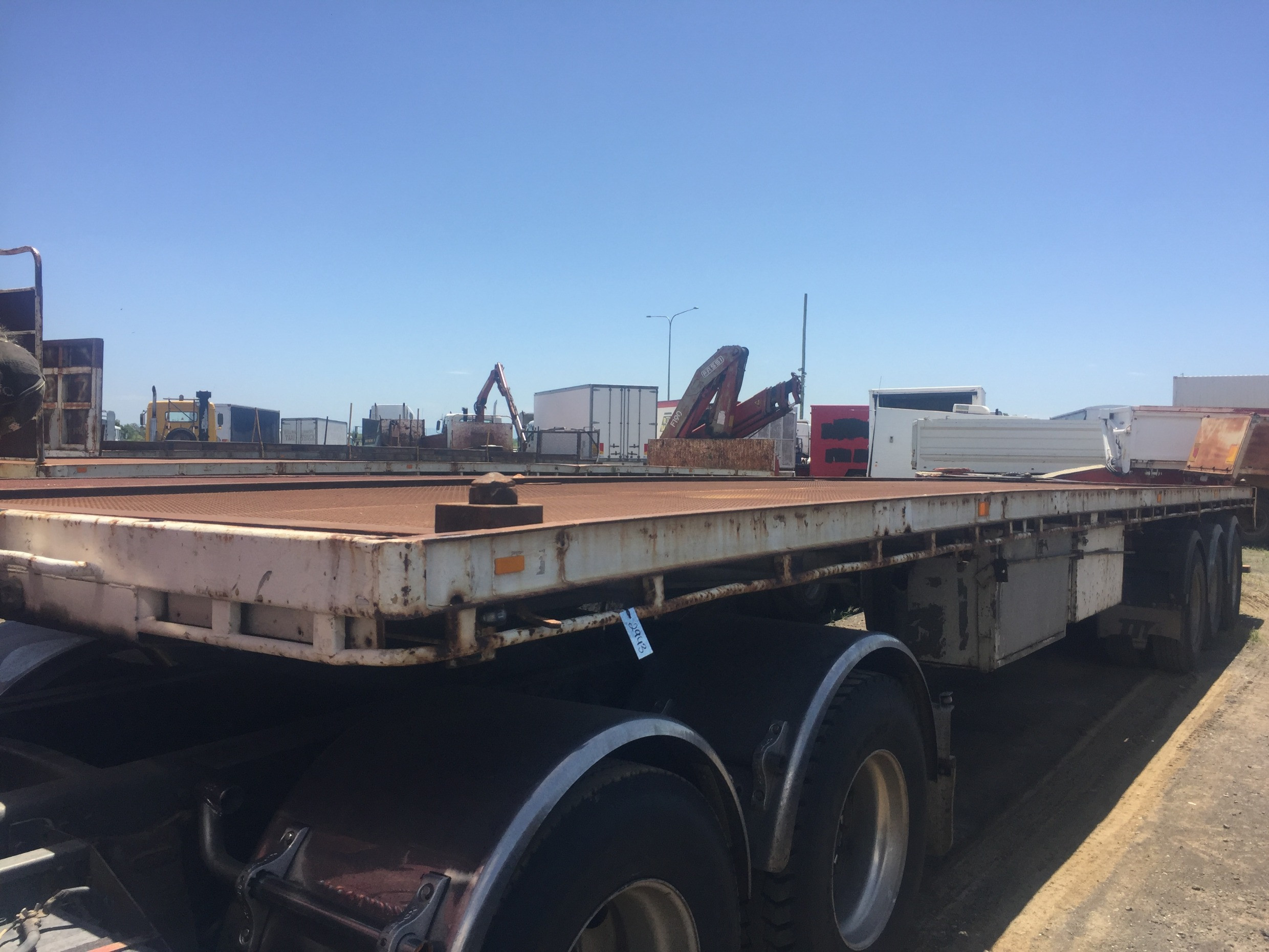 1986 KRUEGER SEMI FLAT TOP TRAILER