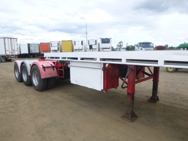 1987 FREIGHTER FLAT TOP TRAILER