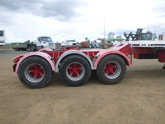 1987 FREIGHTER FLAT TOP TRAILER