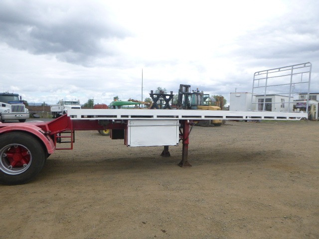 1987 FREIGHTER FLAT TOP TRAILER