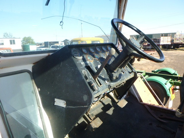 CASE IH 2470 TRACTOR FWA/4WD