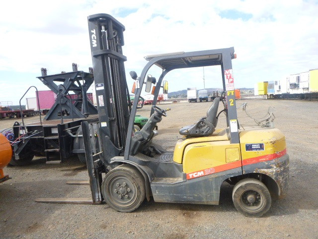 TCM FHG30 FORKLIFT